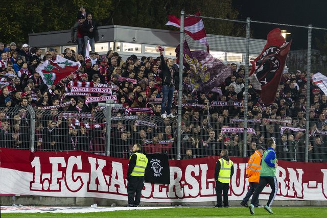 Für Stimmung sorgten die FCK-Fans | Foto: Jens Vollmer