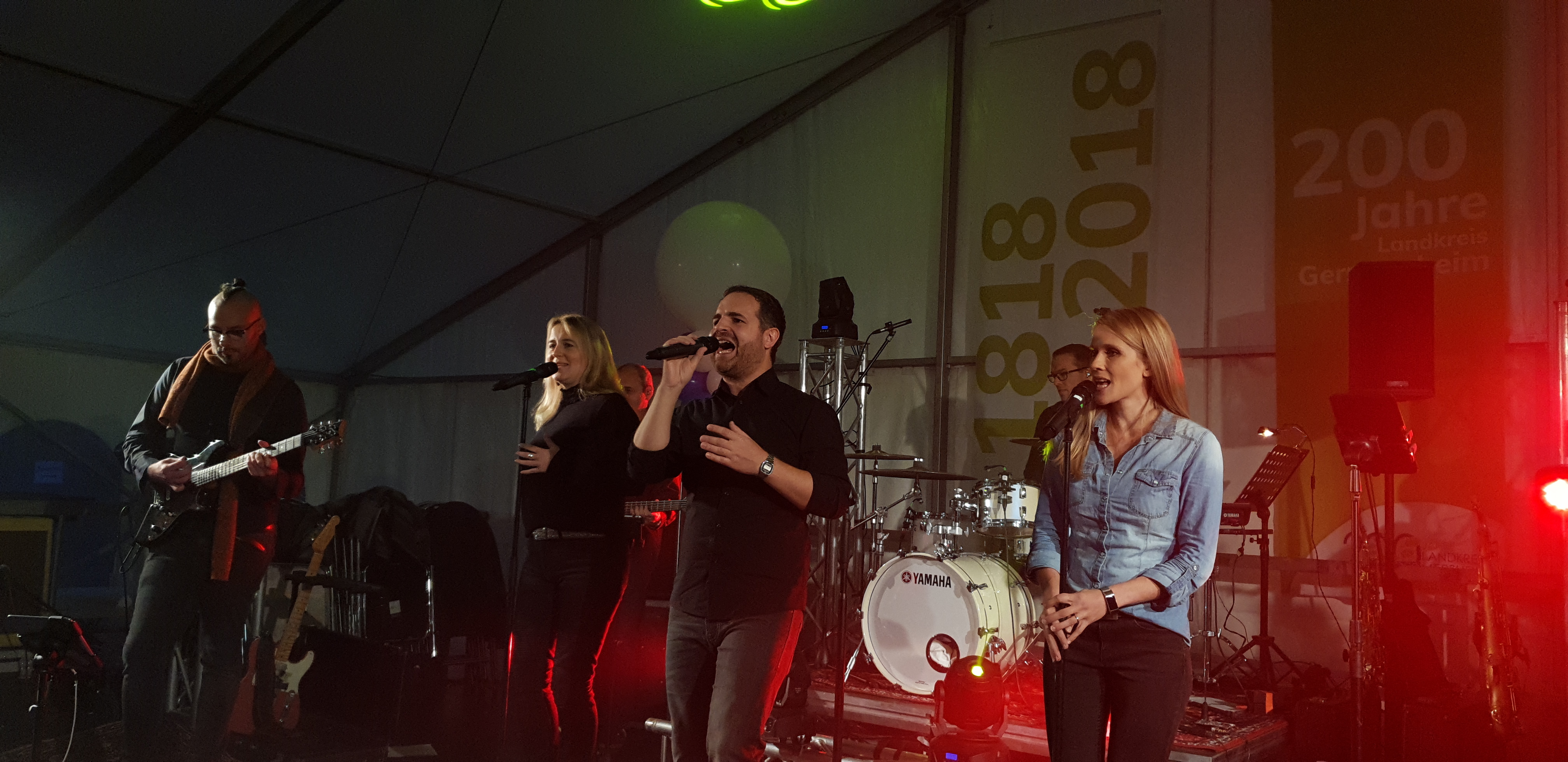 Brass Machine sorgte am Samstagabend für Stimmung im Festzelt.