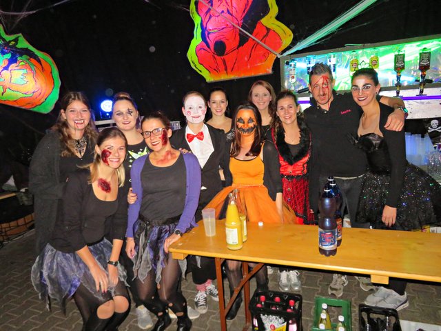 Die Crew vom Ausschank | Foto: Brigitte Melder