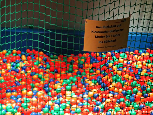 Bällebad | Foto: Brigitte Melder