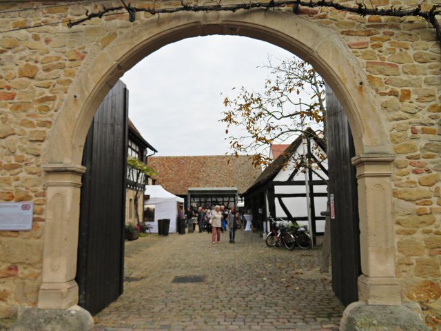 Eingang zum Hof des Ältesten Hauses | Foto: Brigitte Melder