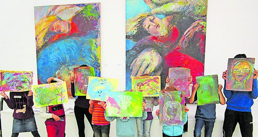 Künstlerischer Nachwuchs in der Ausstellung. Fotos: PS