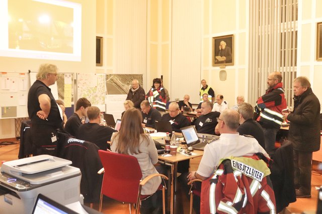 Der Führungsstab im großen Sitzungsszimmer des Rathauses | Foto: Bauer