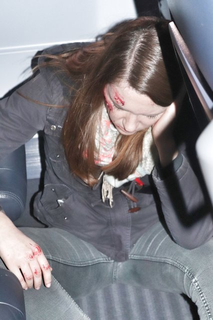 Das DLRG hatte die "Verletzten" im Vorfeld geschminkt. Einige zeigten großes schauspielerisches Talent. | Foto: Bauer