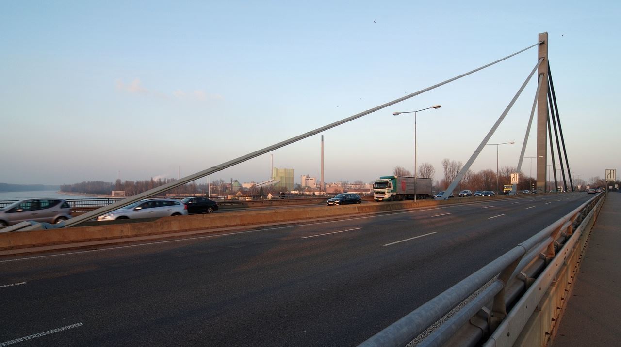 Sanierung und Ertüchtigung der Rheinbrücke Maxau begleiten Ingenieure des KIT wissenschaftlich