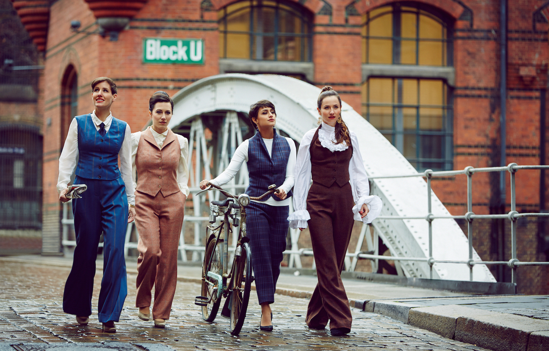 „Les Brünettes“ im Beatles-Style.