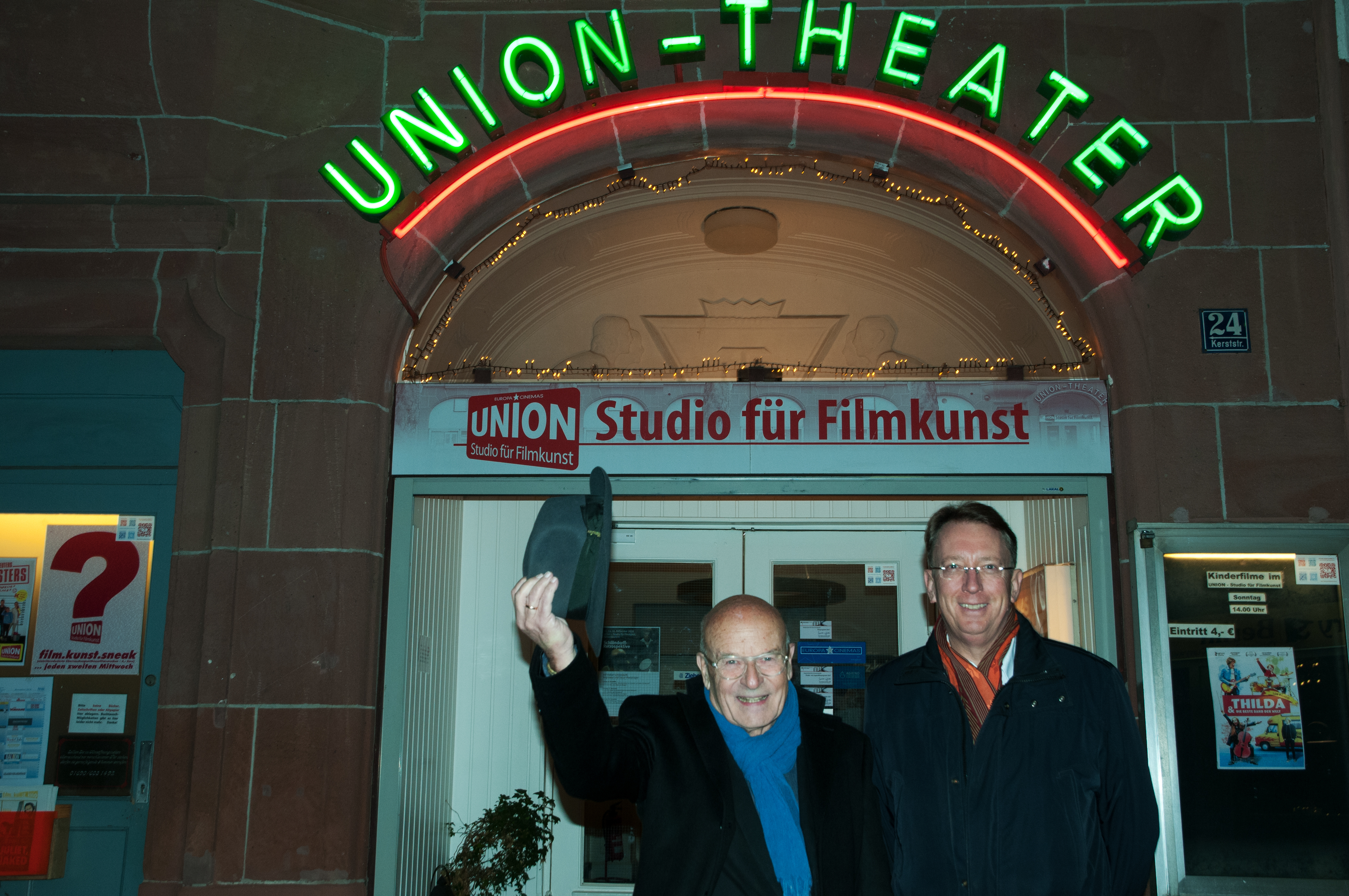 Volker Schlöndorff und Christoph Dammann vor dem UNION-Kino FOTO: Ray Albuquerque