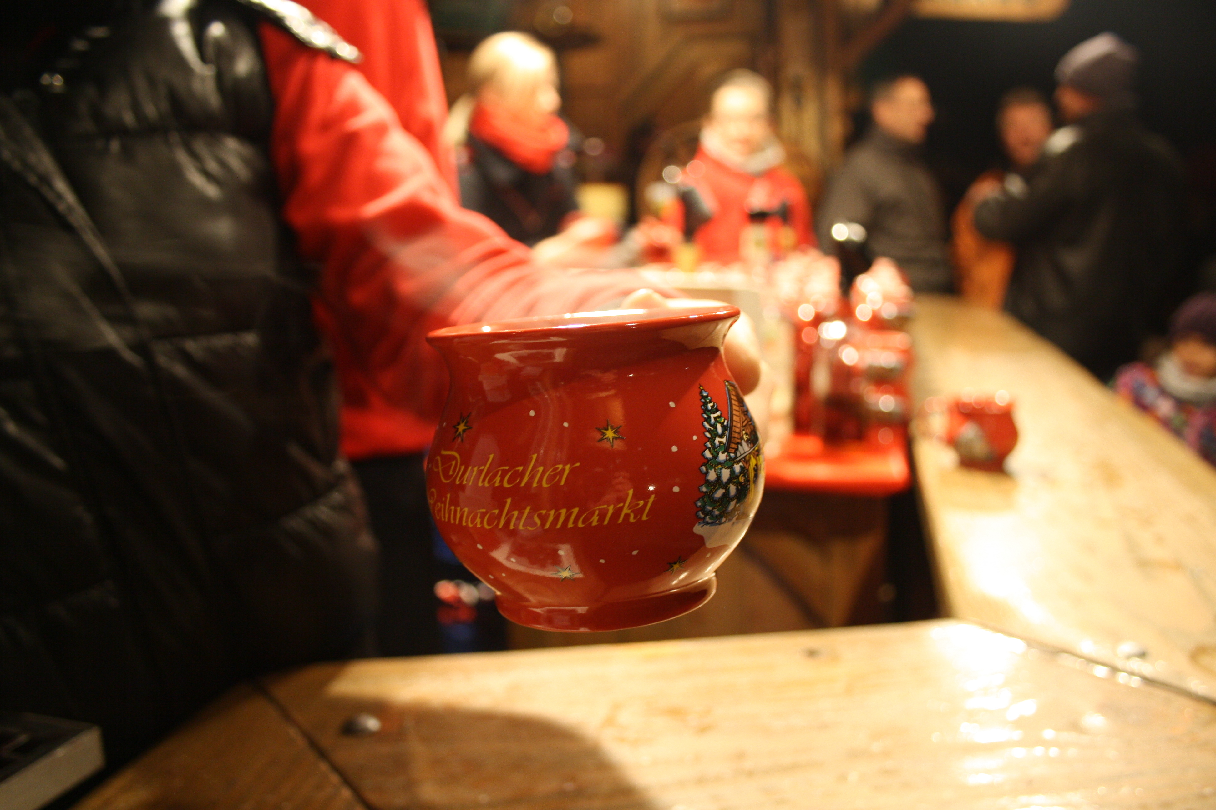 Glühwein auf dem Durlacher Weihnachtsmarkt getrunken? Dann vielleicht doch besser die Finger weg vom Lenkrad.
#öpnv