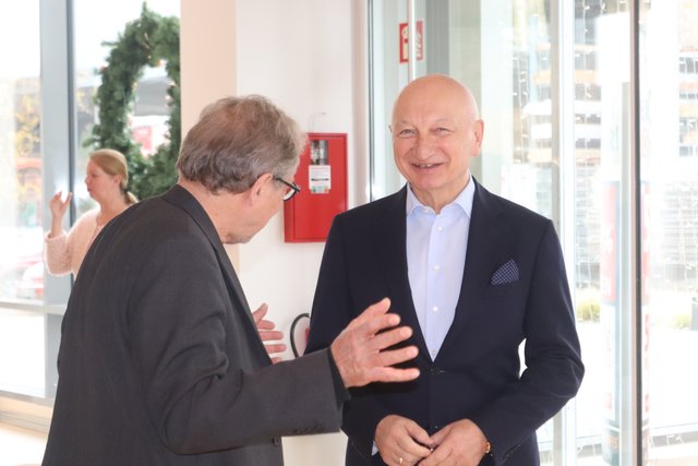 Horst Ehrmann gemeinsam mit Chefredakteur Uli Arndt. | Foto: Bauer