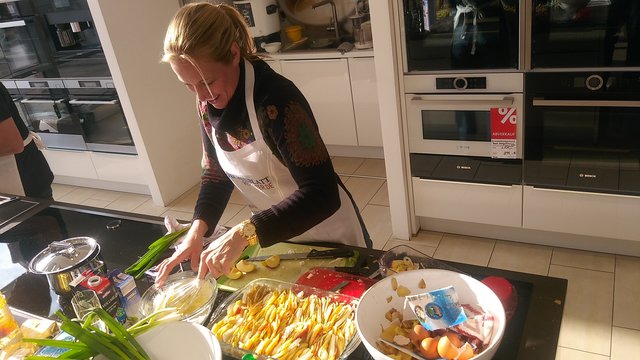 Der Kartollelauflauf kurz vor der Vollendung. | Foto: Bender