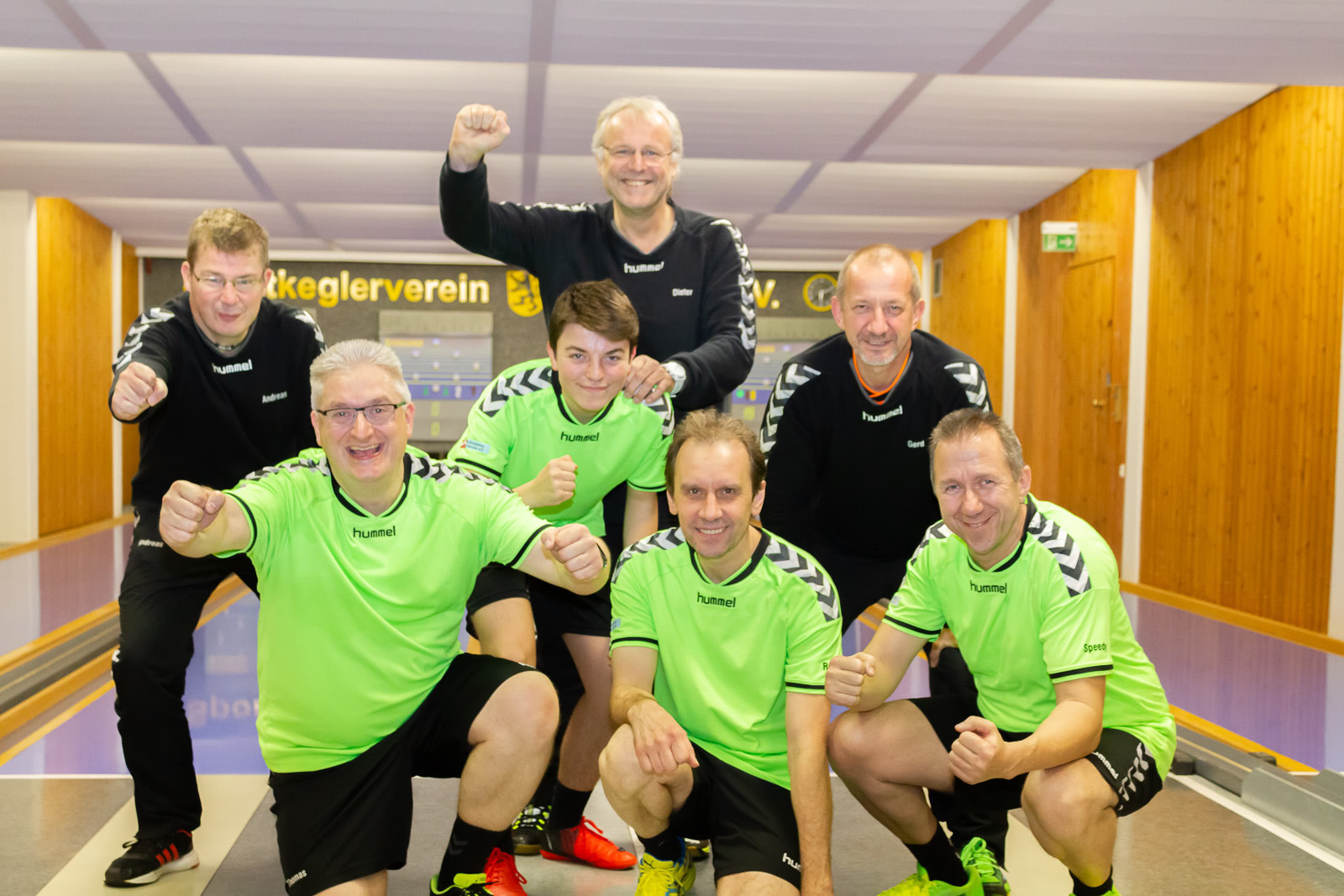 Die Freude nach dem Sieg war bei den Ettlinger Spielern riesengroß