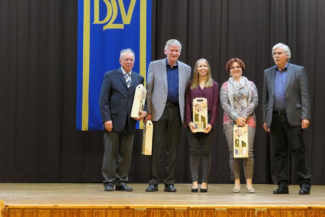 Danke an die "TSV-Stützen" von links nach rechts Hans Koob, Edgar Christ, Sarah Hahn, Claudia Wagner und Vorstand Hermann Gebhart | Foto: Brigitte Melder