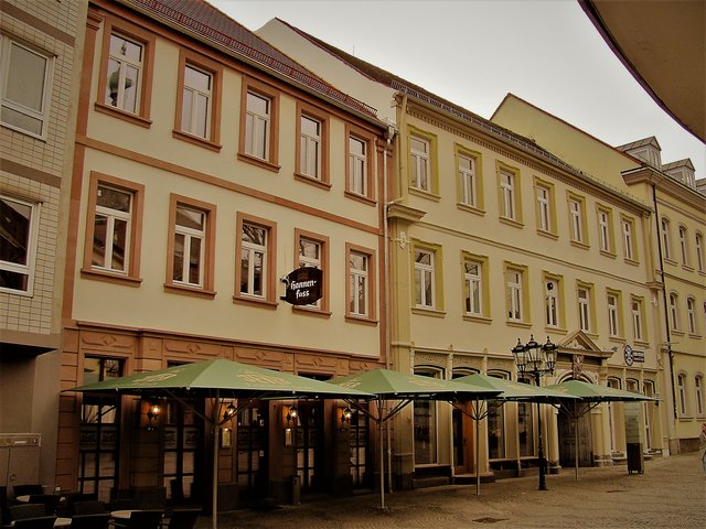 März,,,,,,,,,unser Hannenfass im neuen Glanz