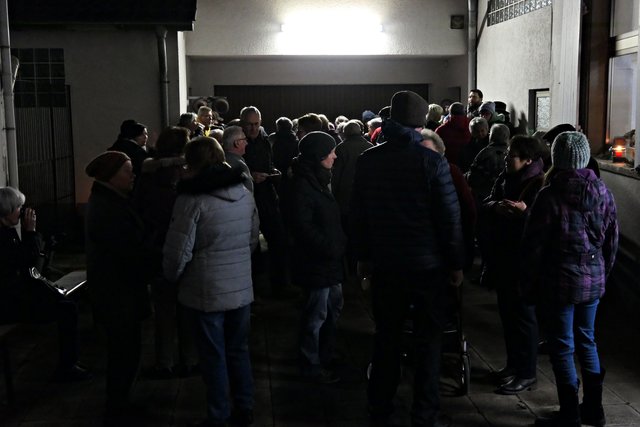 Kein Durchkommen im Hof | Foto: Brigitte Melder