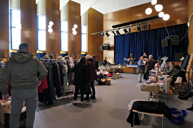 Blick in die Halle gegen Feierabend | Foto: Brigitte Melder