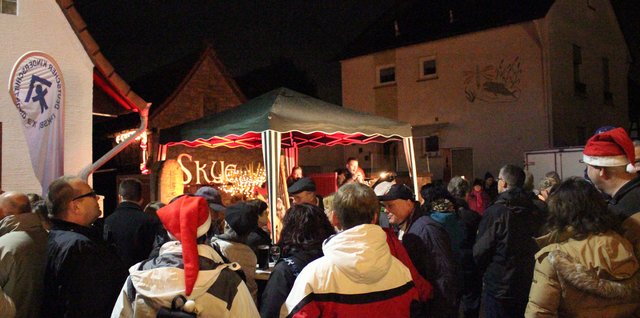 Die Band "Skye" sorgt für musikalische Unterhaltung (Copyright: DKSB).