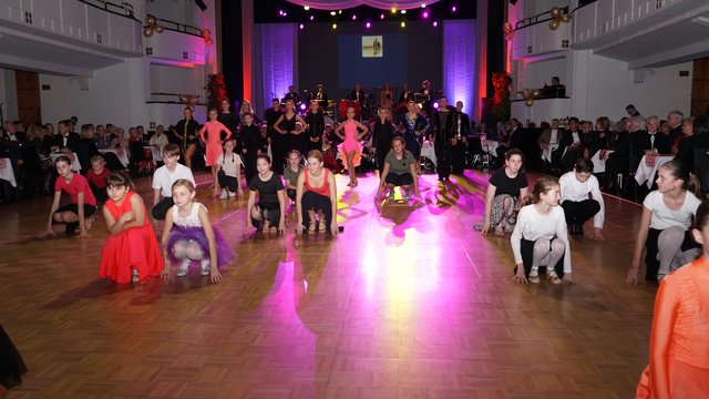 Balleröffnung durch die Jugend des Tanzsportclub-Landau | Foto: Christian Klamtt, zur Veröffentlichung frei