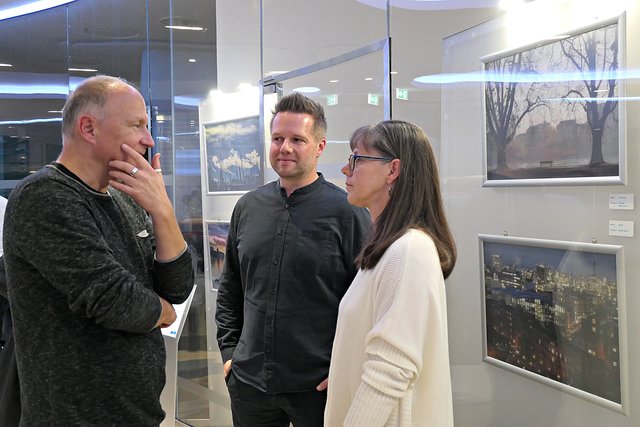 Torsten Kleb, Maike Müller und Karsten Kramarczik fachsimpeln | Foto: Brigitte Melder