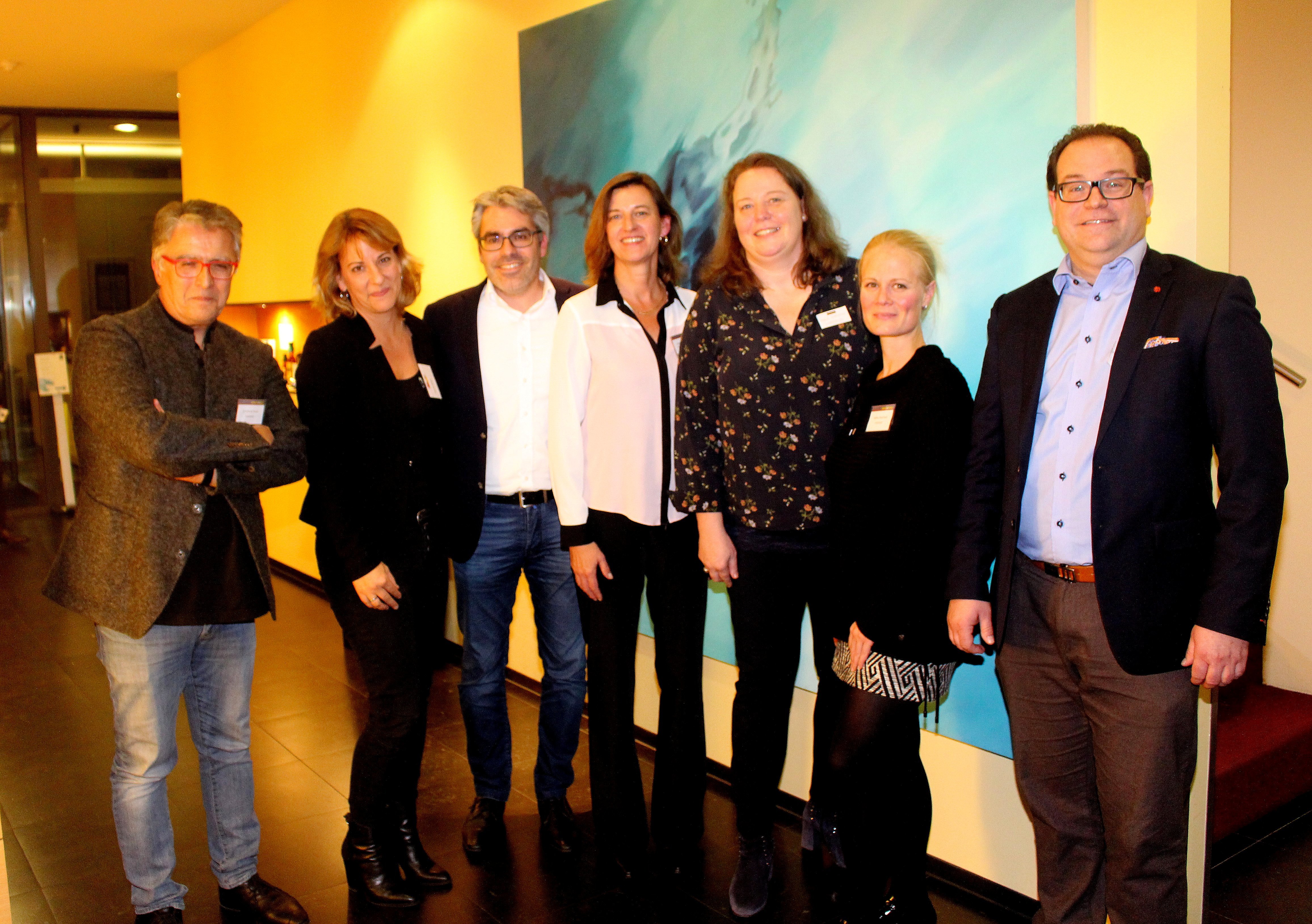 Bewährtes Team in Durlach (v.l.): Schahryar Essari, Simone Allinger, Marcus Fränkle, Christine Weissert, Inka Sarnow, Meike Eberstadt und Daniel Jeftic. Foto: Knopf