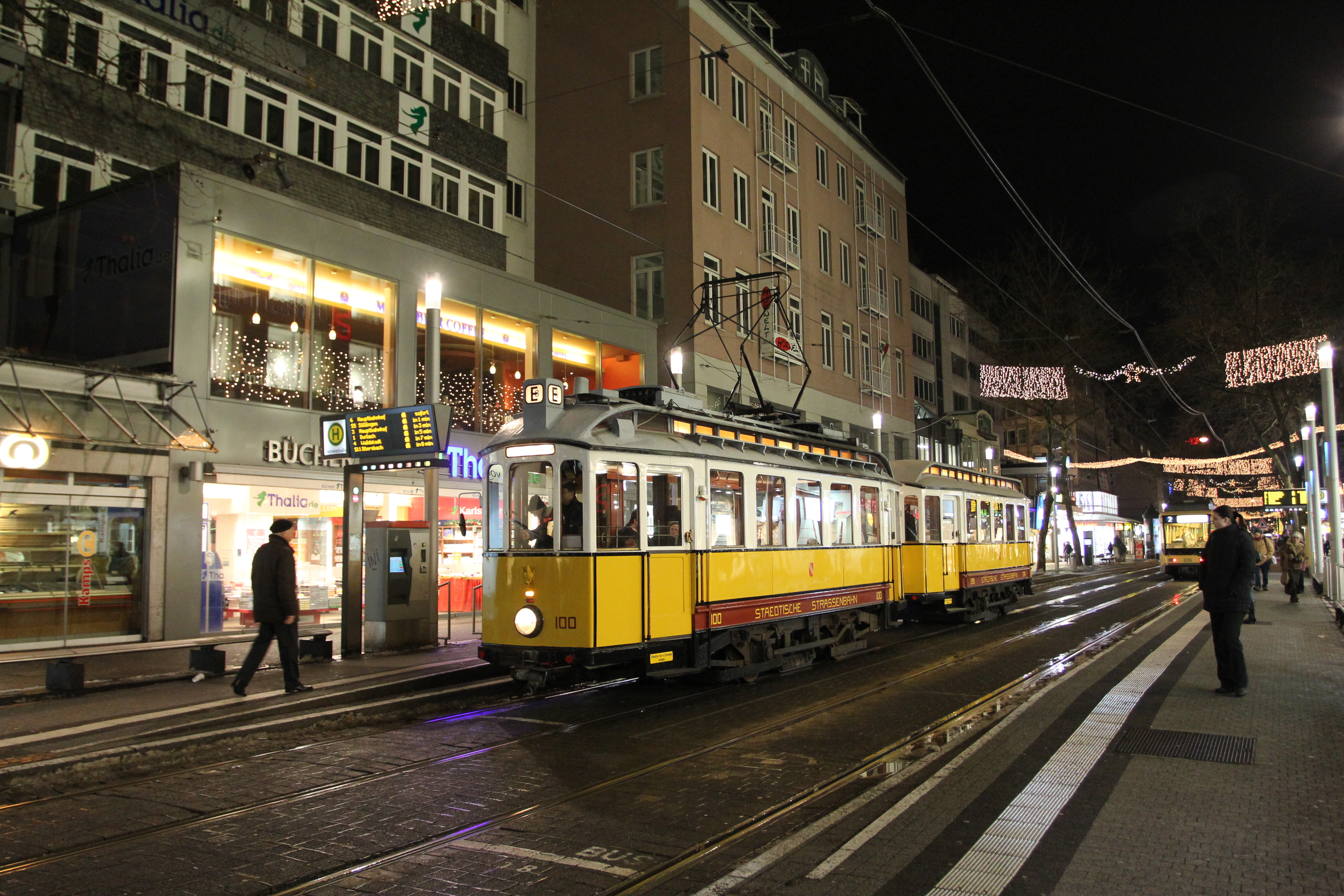 Historische Bahnen sind unterwegs foto: kvv