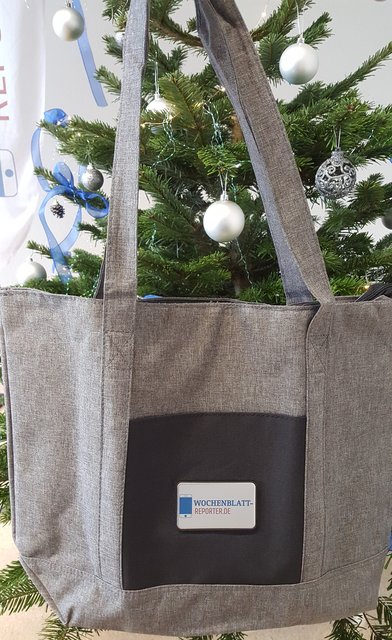 Diese Wochenblatt-Reporter-Einkaufstaschen gibt es heute am 2. Advent zu gewinnen.