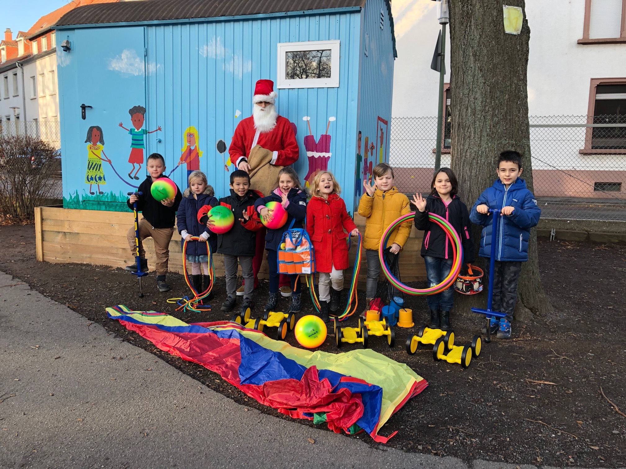 Strahlende Gesichter beim Besuch vom Nikolaus Foto: PS