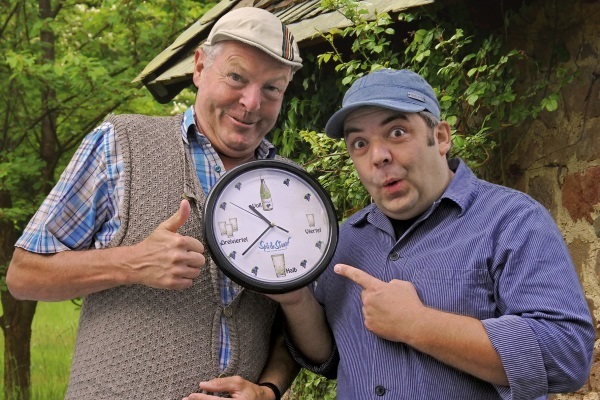Spitz & Stumpf mit ihrer Schorle-Uhr.