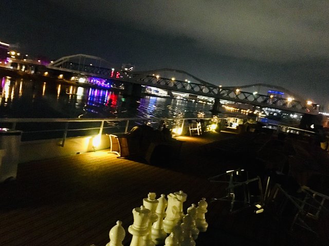 Blick vom Oberdeck auf die Konrad Adenauer-Brücke. | Foto: Ulrich Arndt
