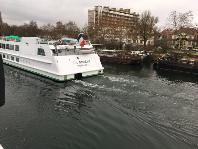 Abreise aus dem Hafen von Straßburg.  | Foto: Ulrich Arndt