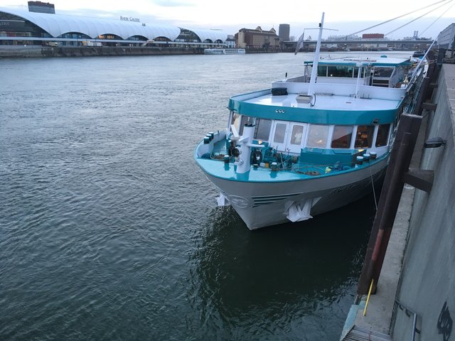 Das Kreuzfahrtschiff MS Switzerland an der Anlegestelle in Mannheim. | Foto: Ulrich Arndt