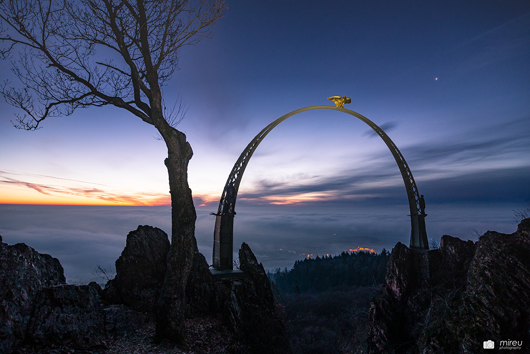 Sonnenaufgang 28.12.2018
Adlerbogen über dem Nebelmeer mit Venus