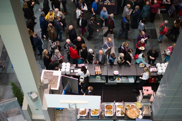 Blick ins Foyer des Rosengartens.  | Foto: Christian Gaier