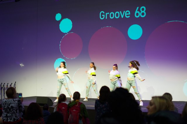 HipHop und Streetdance standen beim Programm auf der Jugendkulturbühne im Mittelpunkt.  | Foto: Christian Gaier