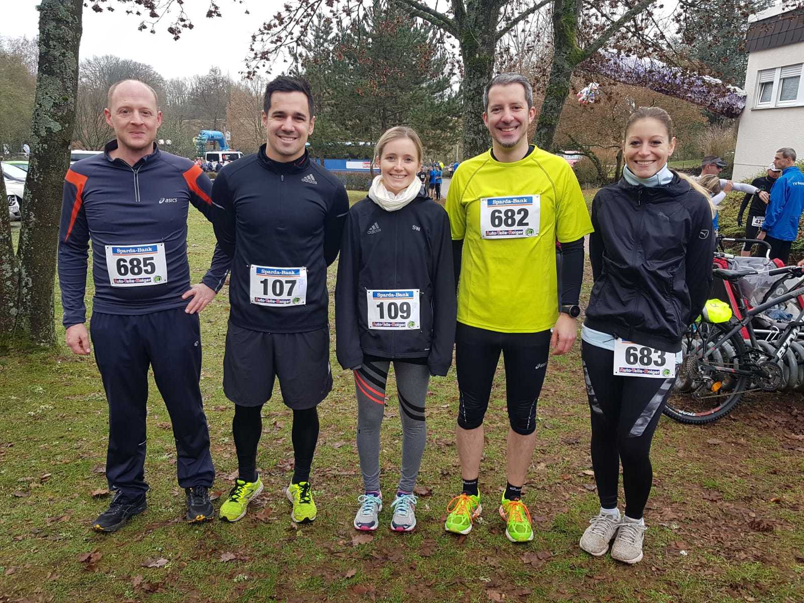 Ebenfalls beim Traditionslauf am Start: Timo Moll, Lukas Agne, Julia Karg, Christian Clemens und Lara Mannweiler vom SV Lambsborn FOTO: PS: SV Lambsborn