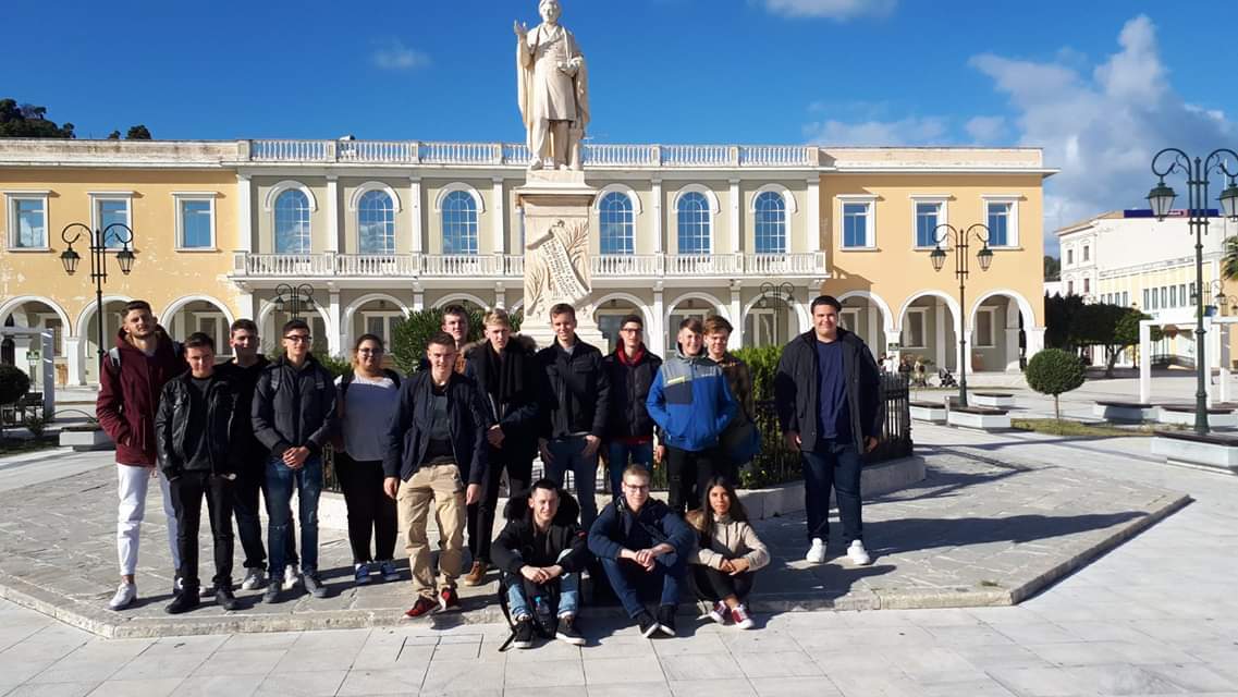 Die deutsch-griechische Schülergruppe in Zakynthos FOTO: BBS I