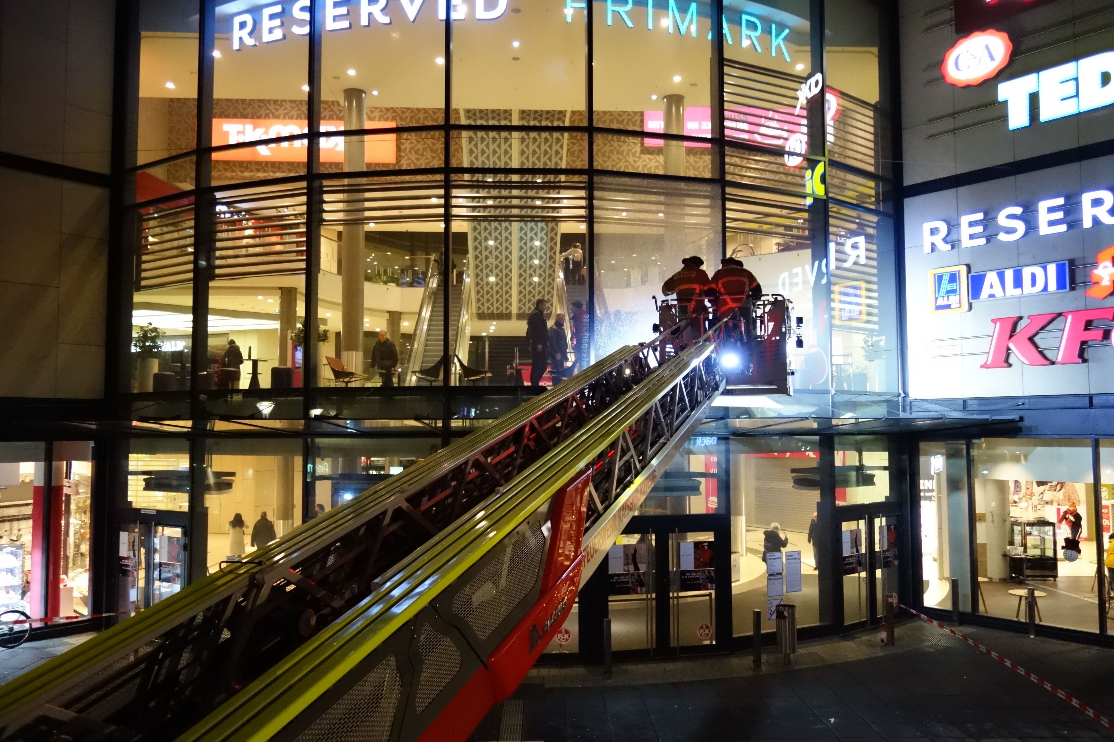 Feuerwehreinsatz an der Shopping-Mall