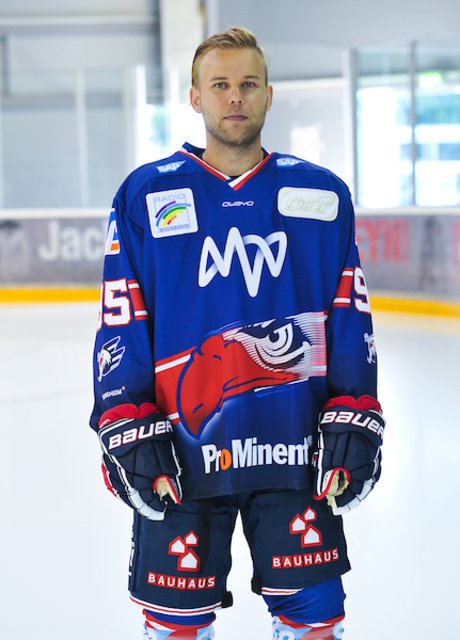 Verteidiger Mark Katic (95): Ein begnadeter Schlittschuhläufer mit unglaublicher Offensivstärke. Mit 21 Assists ist er aktuell einer der  besten Vorlagengeber im Adler-Kader. Ob Team Canada, Eisbären Berlin oder in Schweden – wo der Liebhaber alter amerikanischer Autos bisher spielte, waren die Mannschaften sehr erfolgreich.  | Foto: PIX-Sportfotos/Petra Loew 