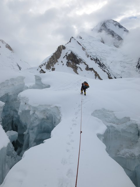 Spaltenüberquerung Gasherbrum am 25.07.2018 | Foto: Mario Vielmo