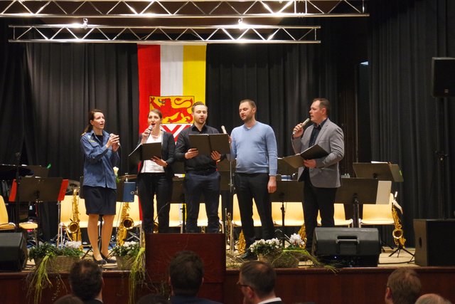 Die Gesangsgruppe "Unisono" von den Siebenten-Tags-Adventisten a capella. | Foto: Bender