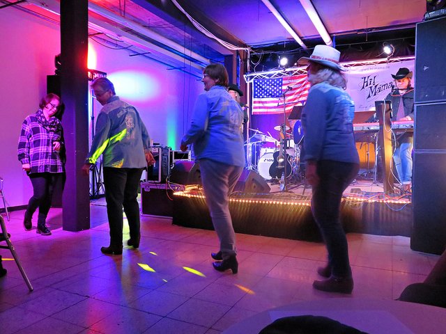 Die Line-Dancerinnen | Foto: Brigitte Melder