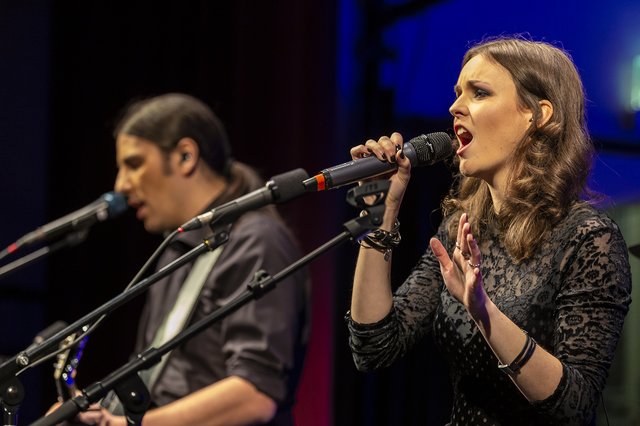 Neujahrsempfang 2019 des Oberbürgermeisters Dr. Klaus Weichel in der Fruchthalle Kaiserslautern, die Band MoonSun | Foto: Jens Vollmer