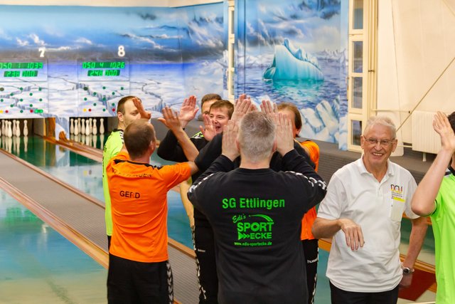 Freude bei den Ettlingern nach diesem wichtigen Heimsieg