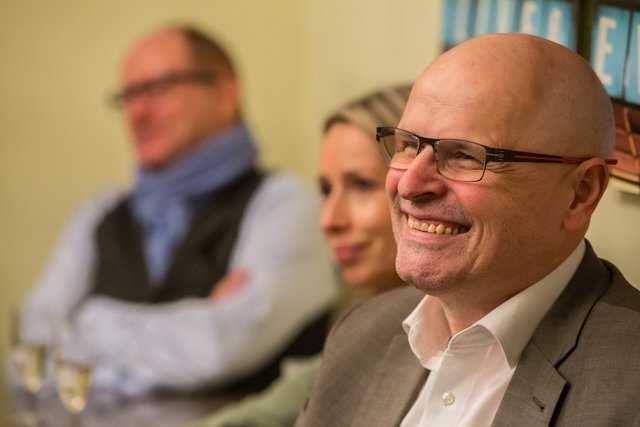 Spaß beim Empfang des Wochenblatts. | Foto: Roland Kohls