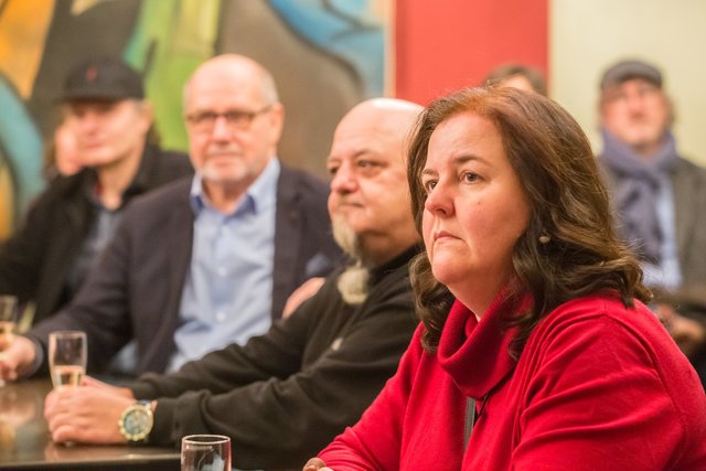 Nachdenklich beim Empfang des Wochenblatts, | Foto: Roland Kohls