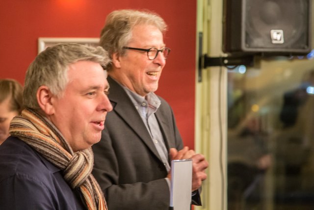 Capitol-Geschäftsführer Thorsten Riehle (links) stellte sein Haus und das Stück vor. | Foto: Roland Kohls