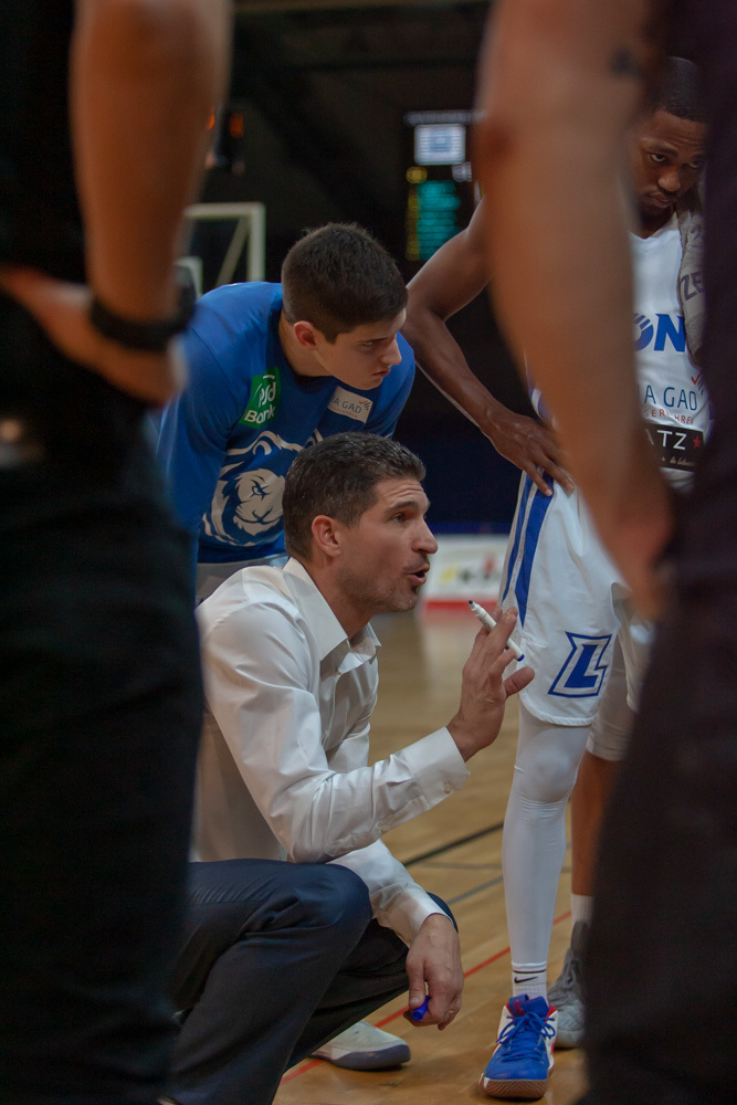 Trainer Ivan Rudez konnte absolut nicht zufrieden sein mit dem Auftritt seiner PSK Lions. Foto: wow.pics.ka/archiv