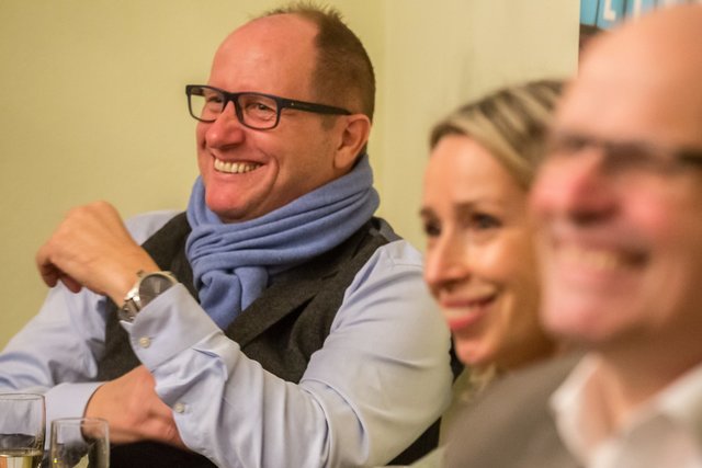 Spaß beim Empfang des Wochenblatts. | Foto: Roland Kohls