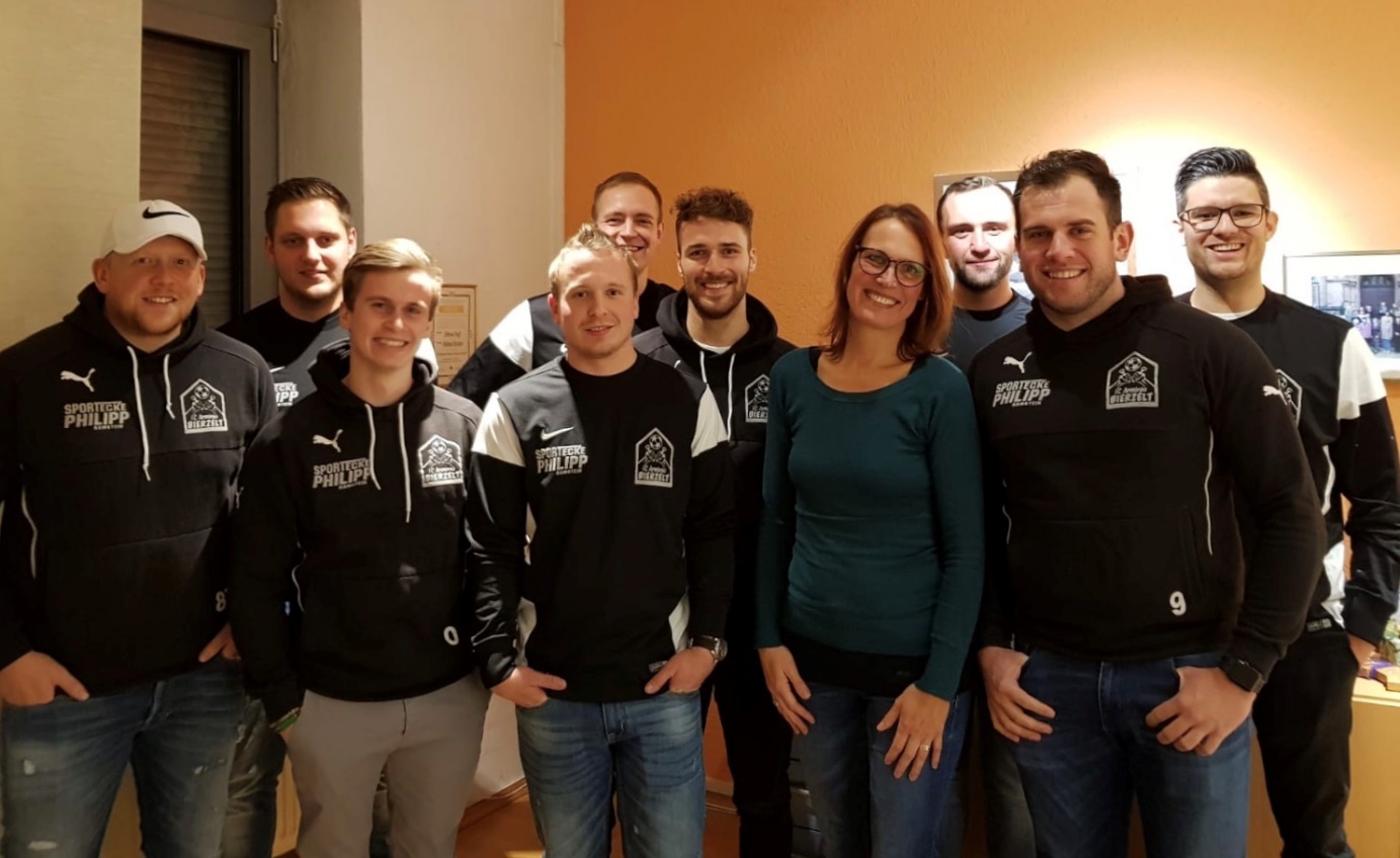 Ein Teil der „Arminia“: Marcel Braun, Robin Schulze, Fabian Lauder, Jan Schmitt, Tim Urschel, Daniel Stemler, Franziska Emrich, Matthias Büttner, Jonas Kopp und Erik Schmidt (von links) Foto: PS