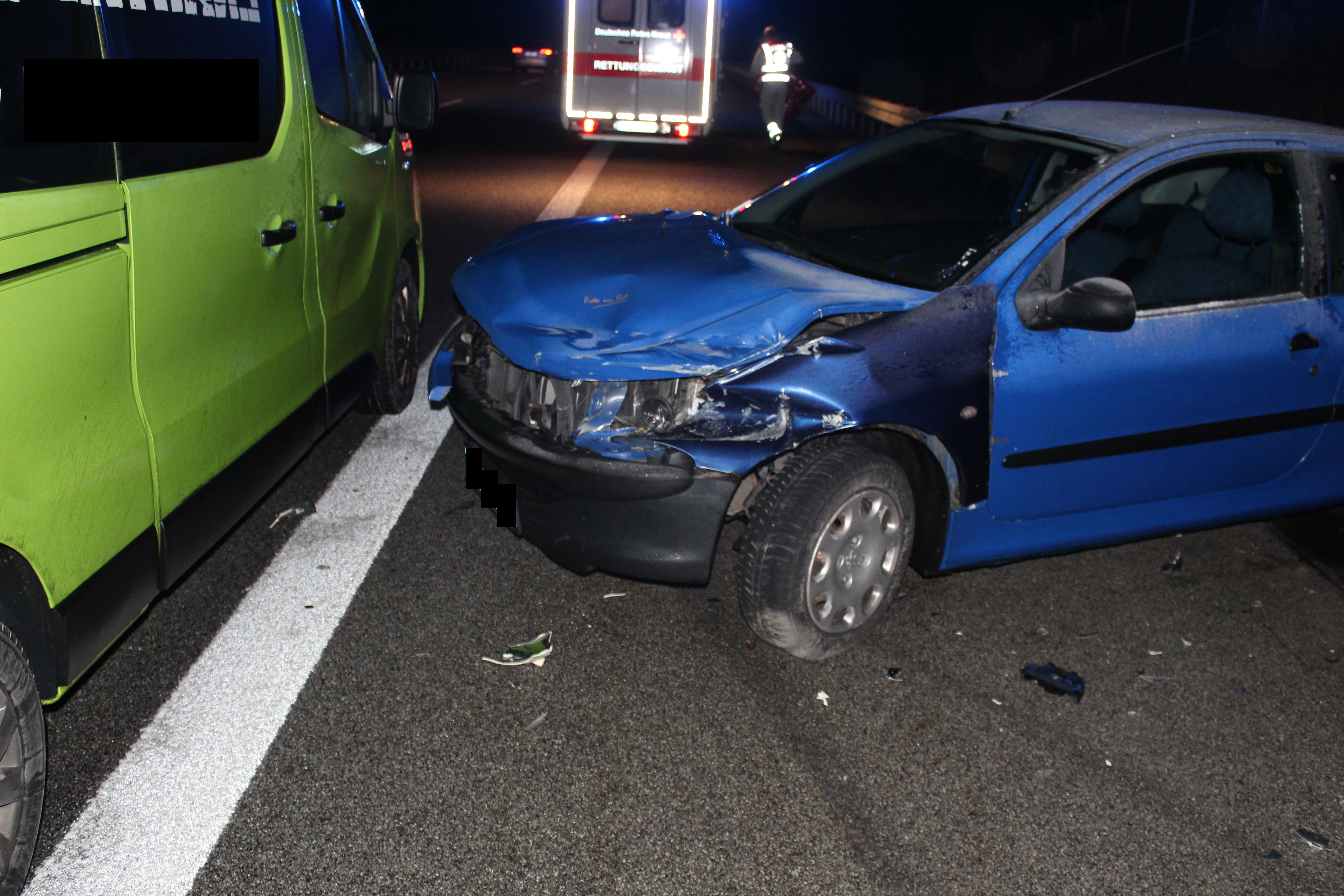 Zwei der drei an der Kollision beteiligten Fahrzeuge.