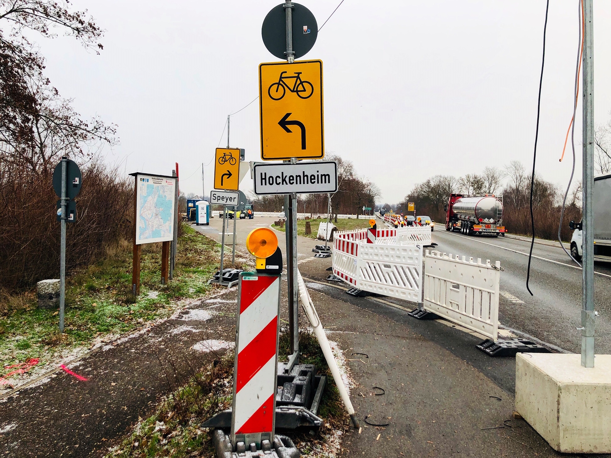 Auf der B9 kam es aufgrund der Sperrung der Salierbrücke am heutigen Morgen im Berufsverkehr zu erheblichen Verkehrsbeeinträchtigungen.